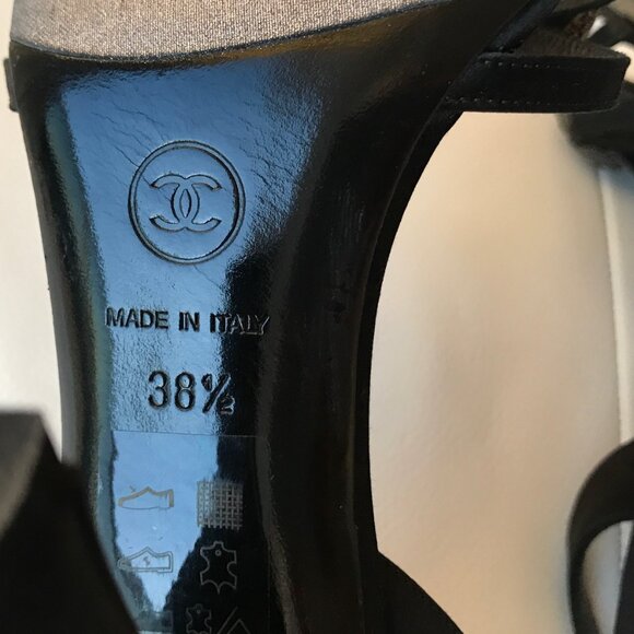 CHANEL BLACK SATIN SLINGBACKS CC LOGO CAMELLIA PETALS 38.5 CHAIN STRASS WEDDING - Picture 13 of 16